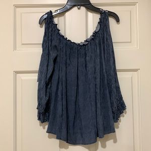 American Eagle Off the Shoulder/Cold Shoulder Top